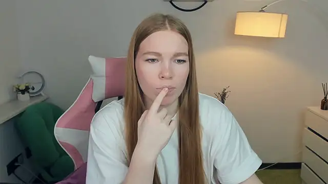 LavetaShiroma online show from 24, 11, 2025