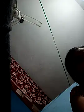 beutiful hot online show from 18, 11, 2025