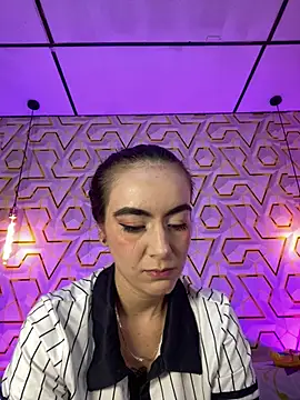 Snapshot of MelanyyJhonson15 chatting on 4, 7, 2026 MelanyyJhonson15 online show from 4, 7, 2026