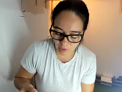 caroline 47 online show from 5, 12, 2025