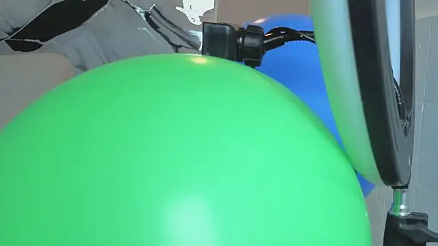 Hanna Goldenst online show from 19, 12, 2025