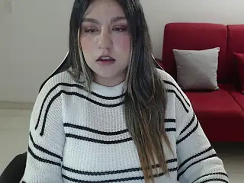 Snapshot of SeleneeRousse chatting on 24, 11, 2025 SeleneeRousse online show from 24, 11, 2025