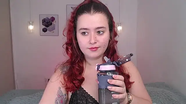 Snapshot of selene_rouse_ chatting on 28, 5, 2026 selene rouse online show from 28, 5, 2026