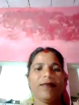 Snapshot of Bigg_bhabi chatting on 18, 11, 2025 Bigg bhabi online show from 18, 11, 2025