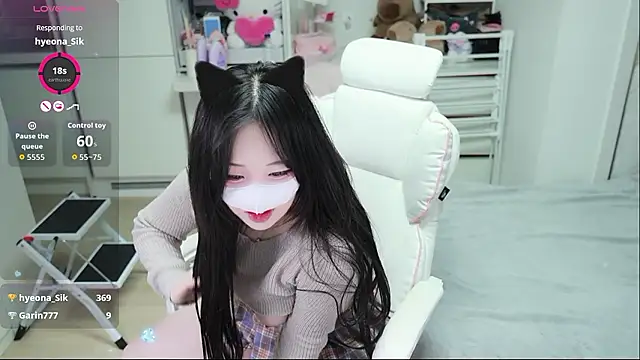 kimhyeona2005 online show from 5, 4, 2026