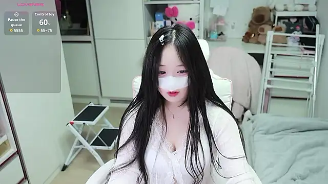 Snapshot of kimhyeona2005 chatting on 3, 5, 2026 kimhyeona2005 online show from 3, 5, 2026