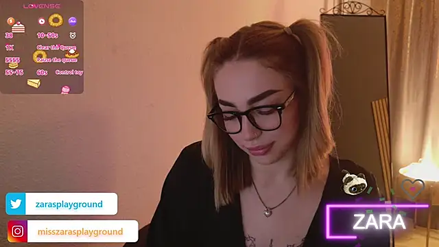 Snapshot of ZarasPlayground chatting on 28, 4, 2026 ZarasPlayground online show from 28, 4, 2026