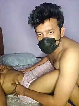 Snapshot of Sexyy-couple chatting on 15, 11, 2025 Sexyy-couple online show from 15, 11, 2025