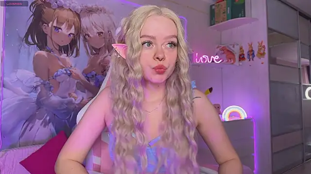 Snapshot of CheekySashaCharm chatting on 7, 2, 2026 CheekySashaCharm online show from 7, 2, 2026