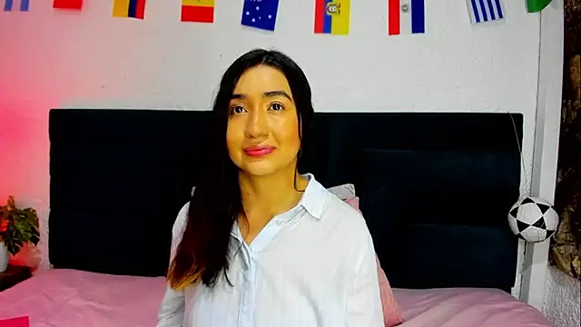 Snapshot of VictoriaRouge_ chatting on 18, 7, 2026 VictoriaRouge online show from 18, 7, 2026