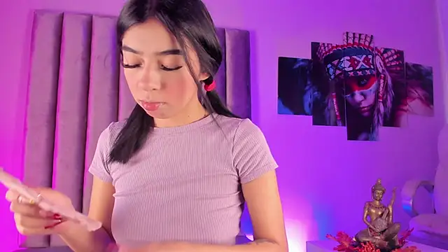 Snapshot of GabrielaSuarez_ chatting on 5, 5, 2026 GabrielaSuarez online show from 5, 5, 2026