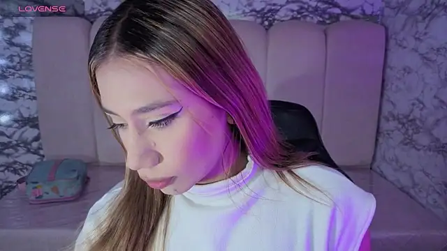 Snapshot of Evy_Luxx_v chatting on 16, 1, 2026 Evy Luxx v online show from 16, 1, 2026