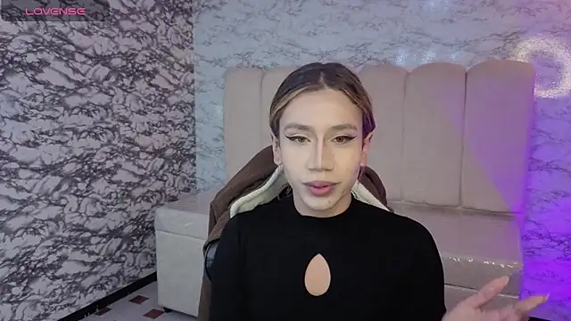 Snapshot of Evy_Luxx_v chatting on 6, 2, 2026 Evy Luxx v online show from 6, 2, 2026