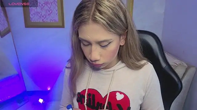 Evy Luxx v online show from 27, 3, 2026