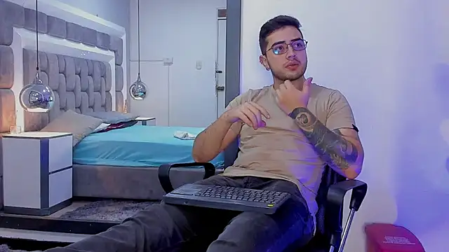 Ethan Greys online show from 19, 12, 2025