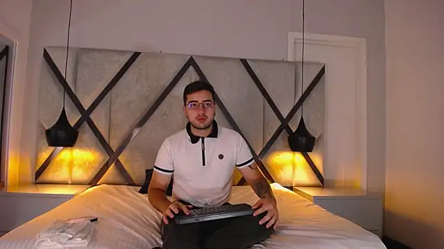 Ethan Greys online show from 20, 12, 2025