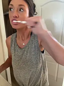 Ayybaebay online show from 13, 4, 2026