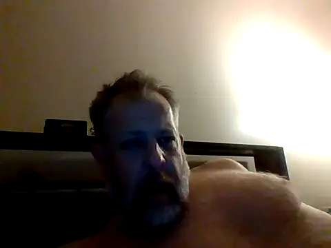 Snapshot of Mikey40wv chatting on 14, 11, 2025 Mikey40wv online show from 14, 11, 2025