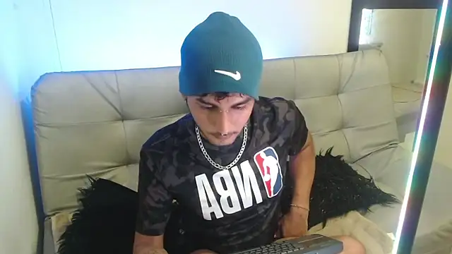 Snapshot of Brunicci chatting on 14, 11, 2025 Brunicci online show from 14, 11, 2025