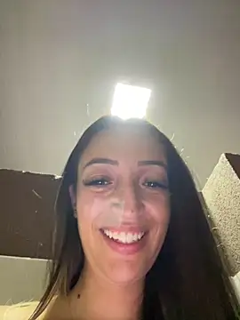 Snapshot of BelleRune chatting on 8, 4, 2026 BelleRune online show from 8, 4, 2026