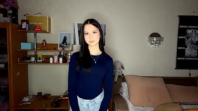 Snapshot of EmmaJonse chatting on 23, 11, 2025 EmmaJonse online show from 23, 11, 2025