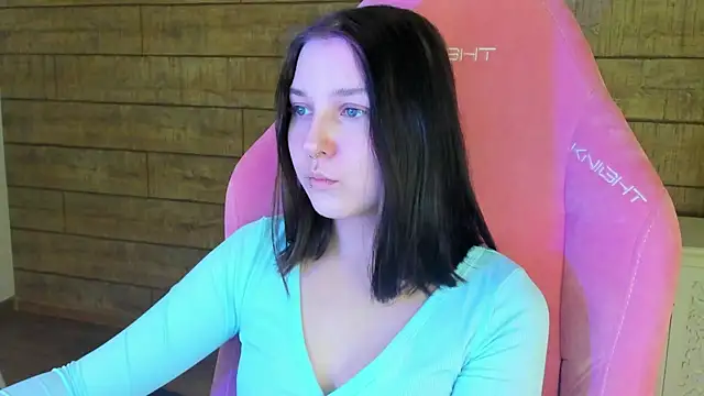 TinnaBurton online show from 4, 2, 2026