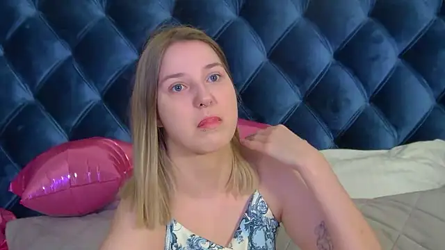 TinnaBurton online show from 1, 4, 2026