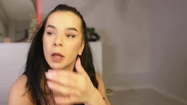 Miss Denisse online show from 13, 12, 2025