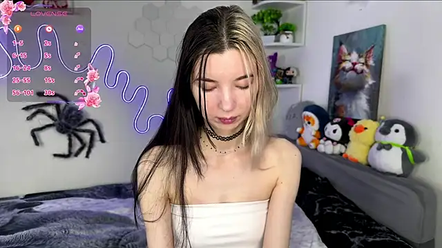 Snapshot of Emmie_shy chatting on 18, 5, 2026 Emmie shy online show from 18, 5, 2026