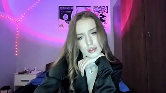 tinyglow online show from 25, 6, 2026