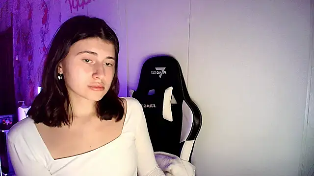 Snapshot of KristinaScott chatting on 2, 2, 2026 KristinaScott online show from 2, 2, 2026