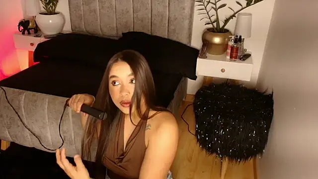 Snapshot of Lucy_Carson chatting on 16, 11, 2025 Lucy Carson online show from 16, 11, 2025