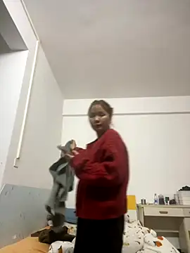 yiyi0316 online show from 5, 12, 2025