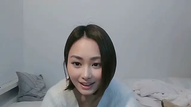 Snapshot of mio-japan chatting on 23, 12, 2025 mio-japan online show from 23, 12, 2025