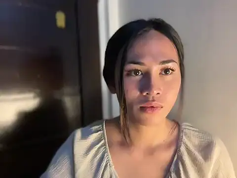 hugecockhiraya online show from 8, 4, 2026