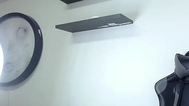 Nina-foxx online show from 18, 12, 2025