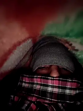 Snapshot of DesiAnita3693 chatting on 17, 12, 2025 DesiAnita3693 online show from 17, 12, 2025