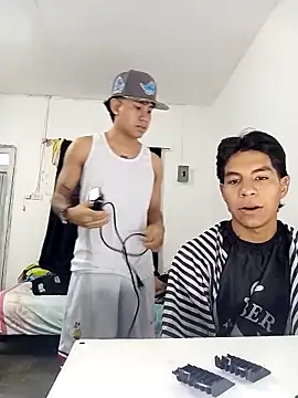 Snapshot of clousth chatting on 15, 11, 2025 clousth online show from 15, 11, 2025