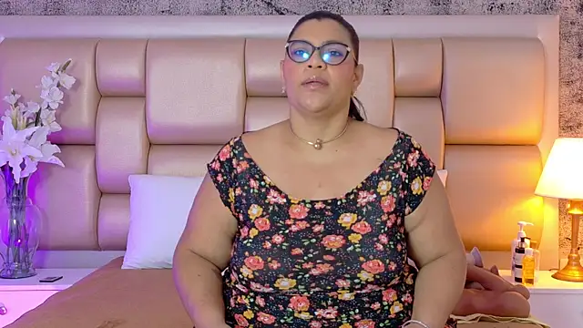 SelennaCooper online show from 11, 2, 2026