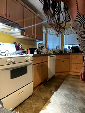 Snapshot of tsashelayamylynzy chatting on 17, 11, 2025 tsashelayamylynzy online show from 17, 11, 2025