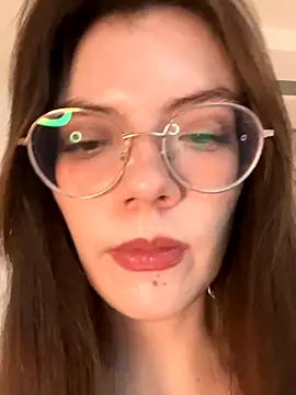 Snapshot of Enigma2007 chatting on 16, 11, 2025 Enigma2007 online show from 16, 11, 2025