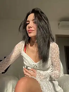 lunababy77 online show from 24, 2, 2026