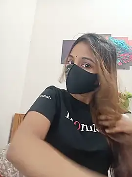 Snapshot of Sexy-Jara1 chatting on 2, 6, 2026 Sexy-Jara1 online show from 2, 6, 2026