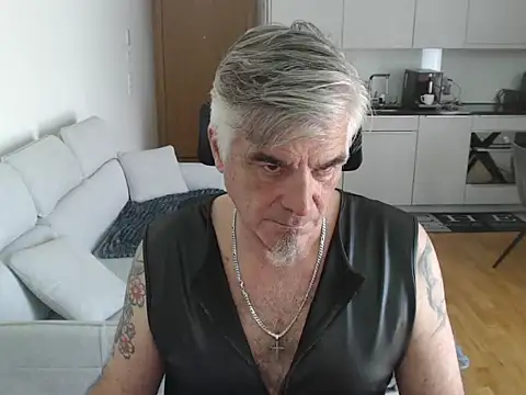 Snapshot of Buidapest chatting on 19, 4, 2026 Buidapest online show from 19, 4, 2026