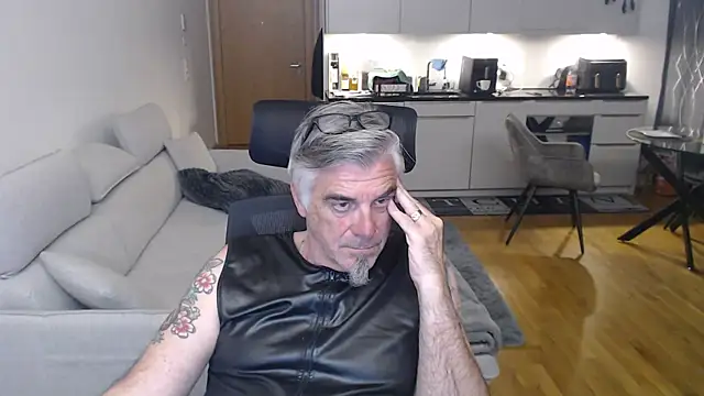 Snapshot of Buidapest chatting on 29, 4, 2026 Buidapest online show from 29, 4, 2026