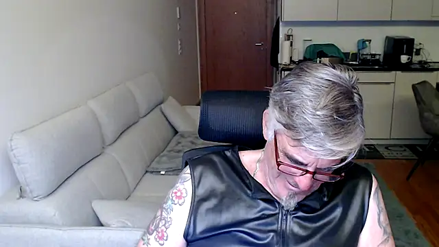 Snapshot of Buidapest chatting on 10, 5, 2026 Buidapest online show from 10, 5, 2026