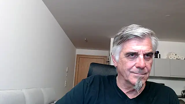 Snapshot of Buidapest chatting on 12, 5, 2026 Buidapest online show from 12, 5, 2026