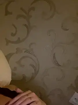 Snapshot of parla98 chatting on 16, 11, 2025 parla98 online show from 16, 11, 2025