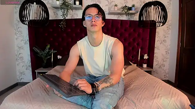 Brandon starkk online show from 2, 3, 2026