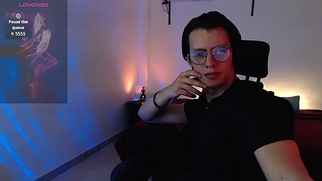 Snapshot of Brandon_starkk chatting on 7, 5, 2026 Brandon starkk online show from 7, 5, 2026